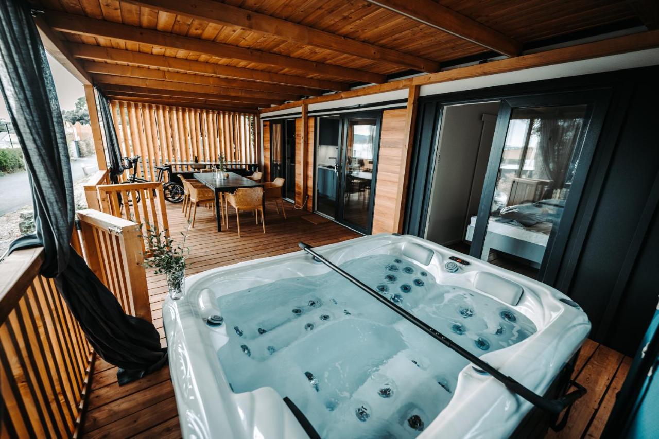 Sea House Shade, Pool & Jacuzzi - Privilege Point Camping & Villas セルツェ エクステリア 写真