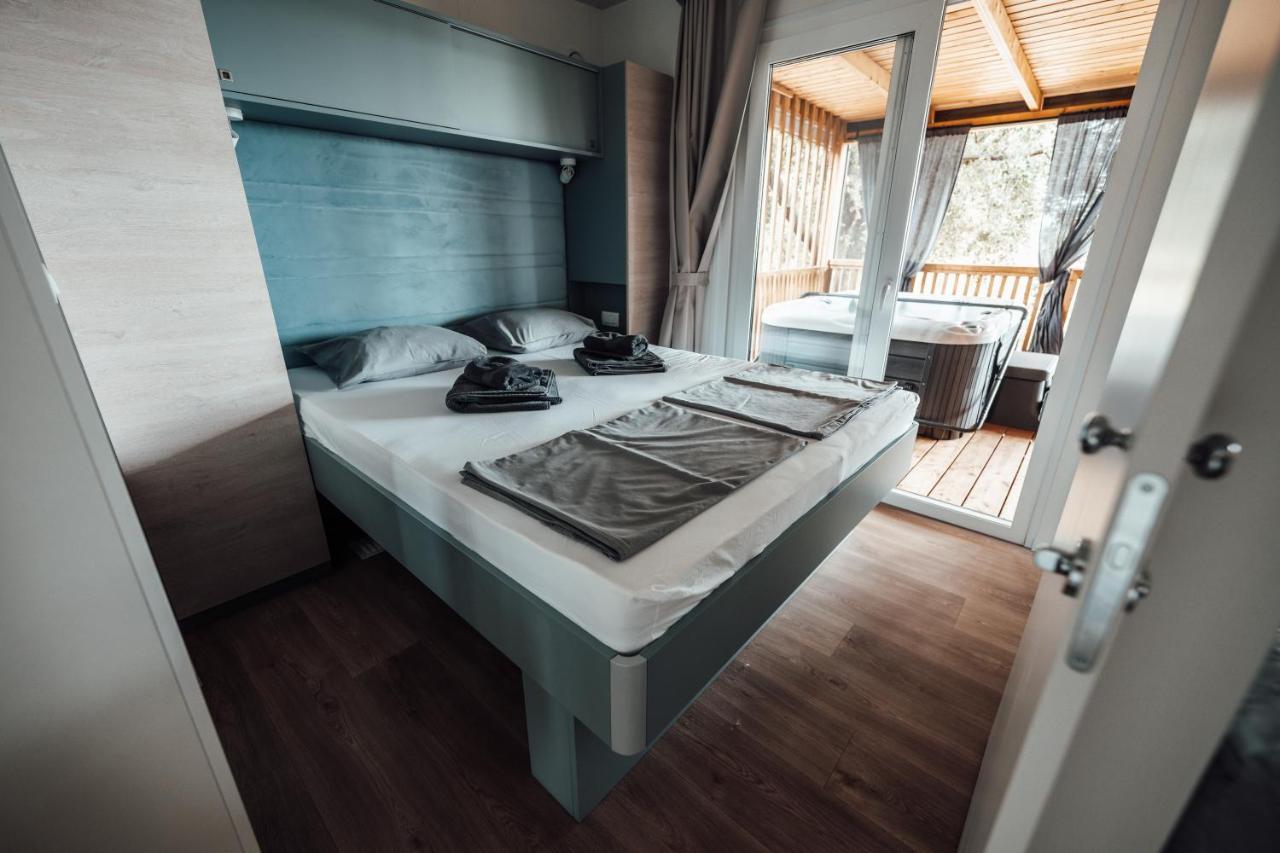 Sea House Shade, Pool & Jacuzzi - Privilege Point Camping & Villas セルツェ エクステリア 写真
